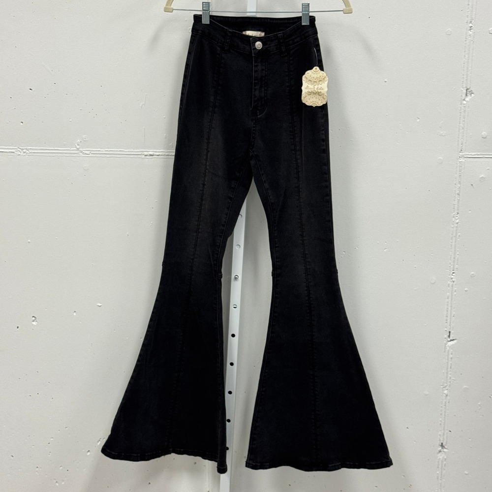 NWT Altar'd State‎ Flare Jeans Washed Black High Rise Bell Bottom XS IP34830-01A